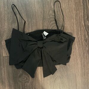 Chic Black Bow Crop Top